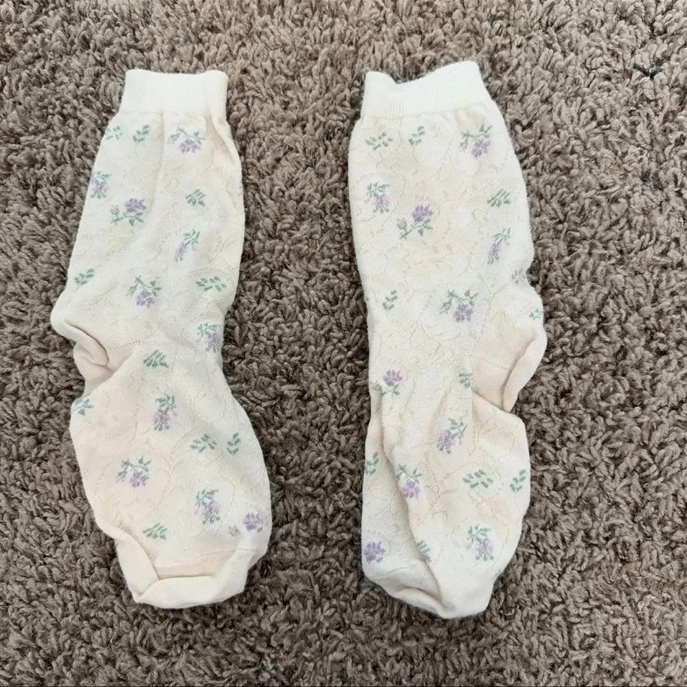 Floral Patterned Cream Socks